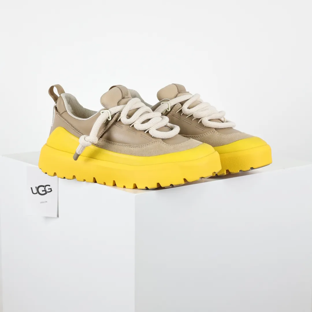 Copy price 💰700 Core recommendation Good price In recent years, uug has launched a series of styles that are partially geared towards the preferences of young consumers and have also moved to the forefront of fashion trends. Shoe body material Water-repellent coated suede upper 17 mm UGGPURE™ implanted wool insole Lightweight non-slip comfortable rubber outsole Brand LOGO trademark Comes with a full set of packaging Size: 35 36 37 38 39 40 41 42 43 44 45